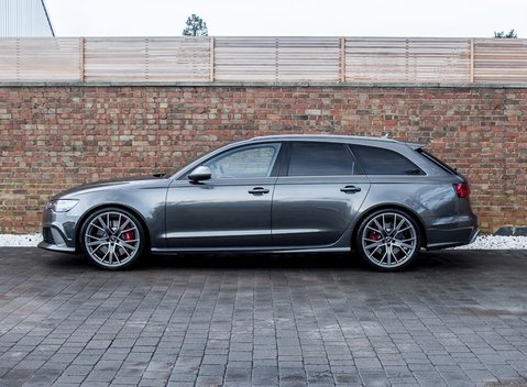 Audi RS6 Avant Performance 2