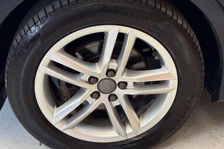 Audi Q3 2.0 TFSI S line SUV 5dr Petrol S Tronic quattro Euro 5 (s/s) (170 ps) 17