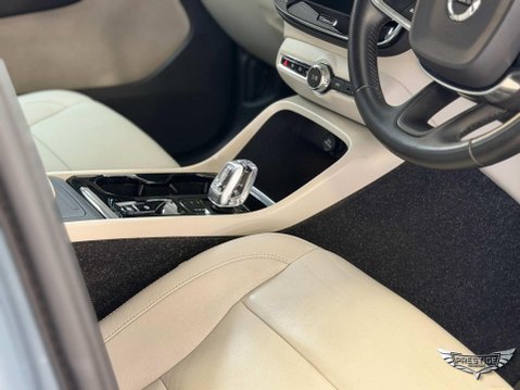 Volvo XC40 1.5 T3 Inscription Auto Euro 6 (s/s) 5dr 29