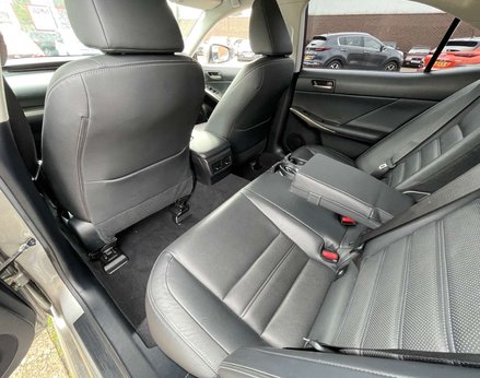 Lexus Is 2.5 IS 300h Advance CVT 4dr 67