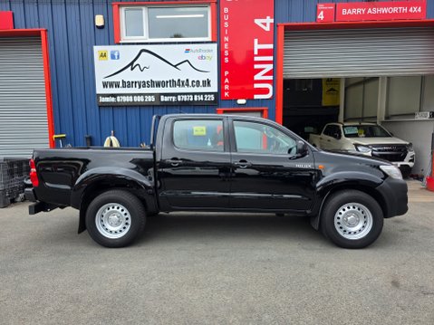Toyota Hilux ACTIVE 4X4 D-4D DCB 4