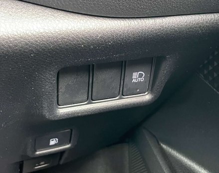 Toyota C-HR 1.8 C-HR Icon HEV CVT 5dr 50