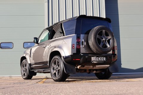Land Rover Defender 90 X-DYNAMIC SE MHEV STYLED BY SEEKER UK 350 BHP UPGRADE  8