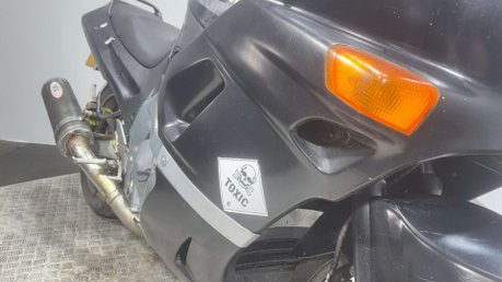 Kawasaki ZZR 1991 CLASSIC SPORTS TOURER PROJECT BIKE SPARES OR REPAIR 600CC 21