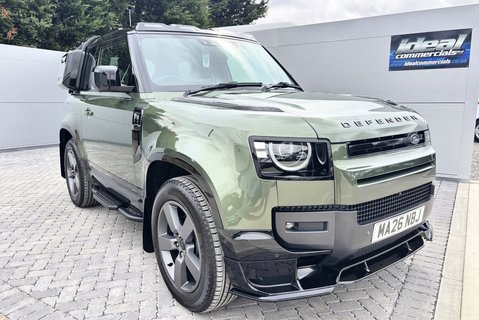 Land Rover Defender 90 D250 Hard Top X-Dynamic HSE 3 Seat 1