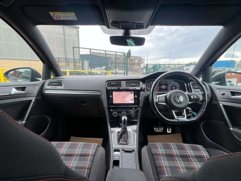 Volkswagen Golf 2.0 Golf GTi Performance TSi Semi-Automatic 5dr - NATIONAL DELIVERY* 23