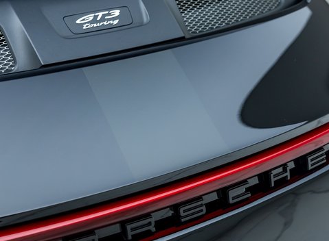 Porsche 911 GT3 TOURING (992) 33