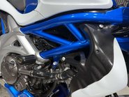 Suzuki Gladius 650 2010 ONLY 26K SV650 MOTOR MOT 08/27 SERVICED A2 650CC 28