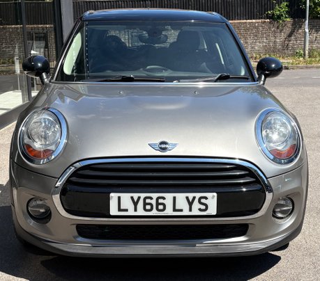 Mini Hatch Cooper 1.5 Petrol Automatic Pepper / Media XL 5 door+NAV+LEATHER £35 tax 6