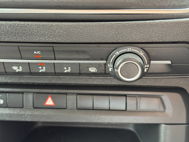 Citroen Dispatch MWB L2H1 Low Roof Enterprise 145bhp 1400 Air Con Sensors SELECT 32