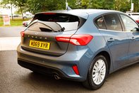 Ford Focus TITANIUM 8