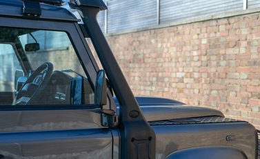 Land Rover Defender 90 TD XS Station Wagon 28