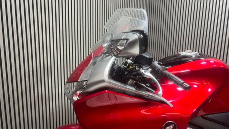 Honda VFR1200F VFR 1200 2014 ONLY 26K LUGGAGE NEW MOT WARRANTY TOURER 15