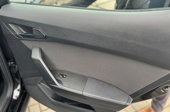 SEAT Arona 1.0 TSI XCELLENCE 5 DOOR 21