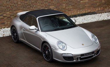 Porsche 911 (997) Carrera GTS Cabriolet 2