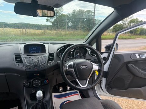 Ford Fiesta 1.0T EcoBoost ST-Line Hatchback 3dr Petrol Manual Euro 6 (s/s) (125 ps) LOW 18