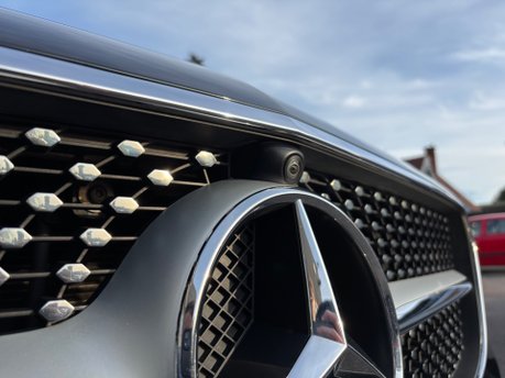 Mercedes-Benz E Class 2.0 E220d AMG Line Cabriolet 2dr Diesel G-Tronic+ Euro 6 (s/s) (194 ps) 19