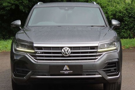 Volkswagen Touareg 3.0 TDI V6 R-Line Tiptronic 4Motion Euro 6 (s/s) 5dr 3