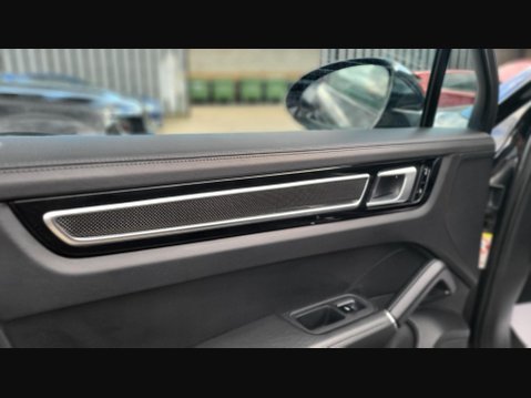 Porsche Cayenne V6 31