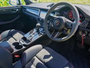 Porsche Macan GTS PDK 9