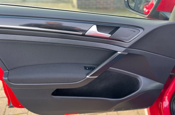 Volkswagen Golf 2.0 TDI BlueMotion Tech GTD 5 Door 30