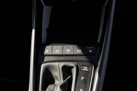 Hyundai i20 T-GDI ULTIMATE MHEV 38