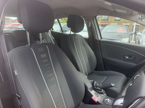 Renault Megane 1.6 16V Dynamique TomTom Hatchback 5dr Petrol Manual Euro 5 (110 ps) 14