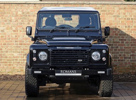 Land Rover Defender T40 2