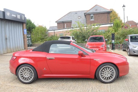 Alfa Romeo Spider 2.2 JTS 10