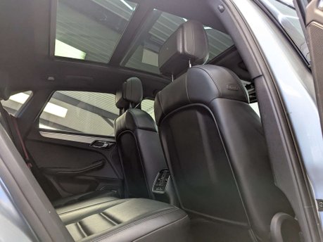 Porsche Macan 3.0 Macan GTS Semi-Auto 4WD 5dr 60
