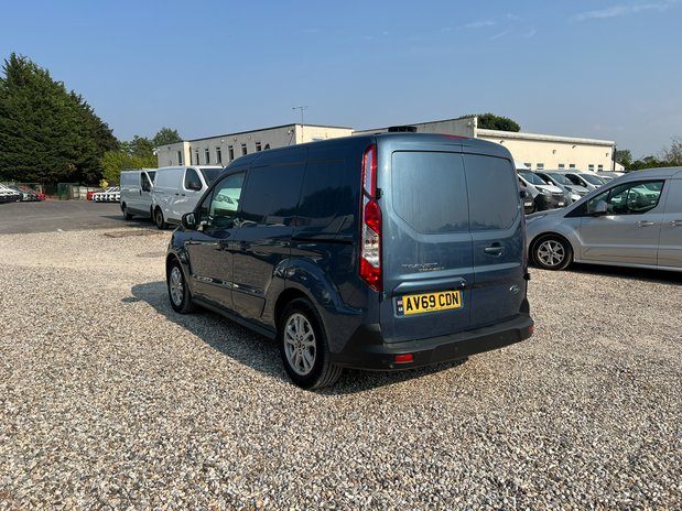 Ford Transit Connect AUTO (SOLD) SWB L1H1 Low Roof Limited Air Con Alloys Sensors Cam EURO 6 NO 8