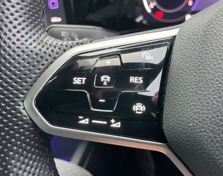 Volkswagen Golf 1.5 Golf R-Line TSI 5dr 61