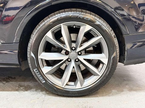 Audi SQ7 4.0 TDI V8 SUV 5dr Diesel Tiptronic quattro Euro 6 (s/s) (435 ps) 33