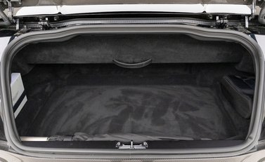 Aston Martin DBS Superleggera Volante 33