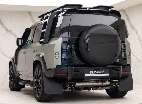 Land Rover Defender V8 4