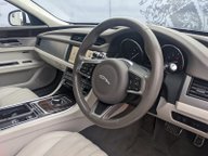 Jaguar XF PORTFOLIO 17