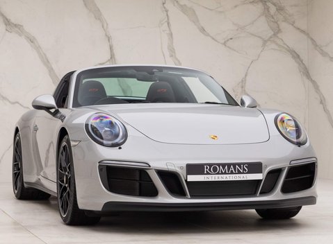Porsche 911 Targa 4 GTS (991.2) 3