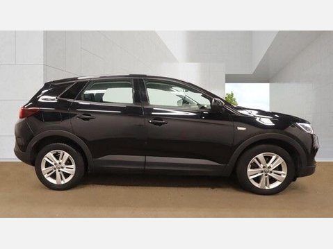Vauxhall Grandland X 1.2 Turbo SE Euro 6 (s/s) 5dr 3