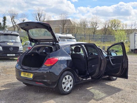 Vauxhall Astra 1.6 16v Exclusiv Hatchback 5dr Petrol Auto Euro 5 (115 ps) 15
