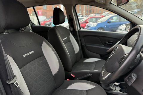 Dacia Sandero Stepway LAUREATE TCE.. 1 OWNER FROM NEW.. SERVICE HISTORY.. A/C.. STUNNING EXAMPLE 4