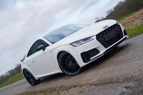 Audi TT TFSI BLACK EDITION 19