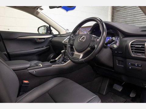 Lexus NX 2.5 300h GPF Premium SUV 5dr Petrol Hybrid E-CVT 4WD Euro 6 (s/s) (197 ps) 11
