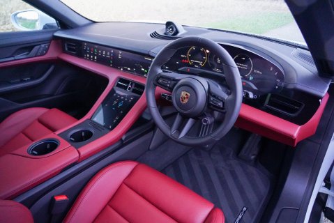 Porsche Taycan Performance Plus 93.4kWh 9