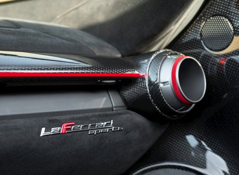 Ferrari LaFerrari Aperta 24