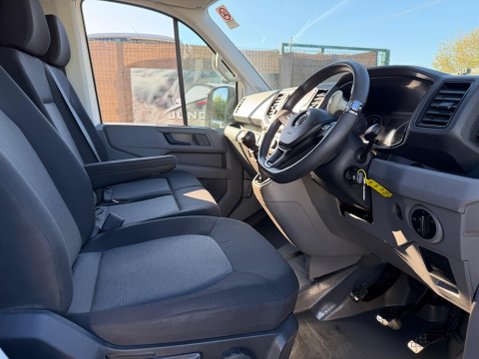 Volkswagen Crafter 2.0 TDI CR35 Trendline FWD MWB Euro 6 (s/s) 5dr 9
