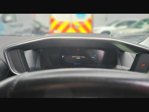 Peugeot 2008 PURETECH S/S ALLURE PREMIUM 28