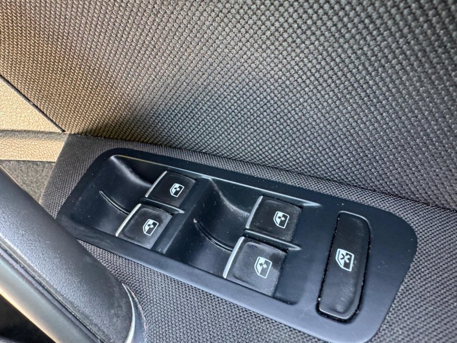 2018 Volkswagen Golf — image 37