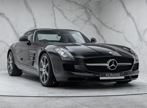 Mercedes-Benz SLS AMG 10