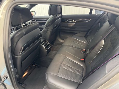 BMW 7 Series 4.4 750i M Sport xDrive Auto 4WD 4dr 61