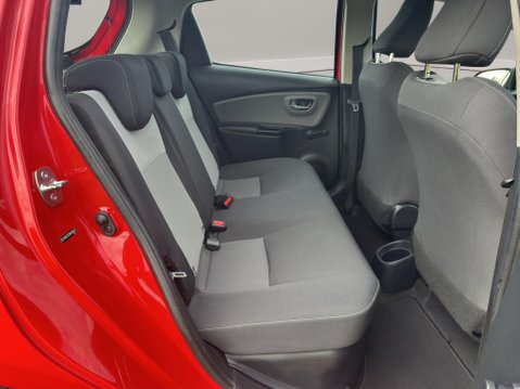 Toyota Yaris 1.5 VVT-h Icon E-CVT Euro 6 (s/s) 5dr 31